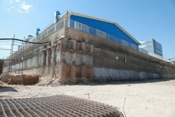 طرح و اجرای سیستم پایدارسازی گود مجتمع تجاری نجم تبریز